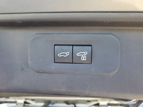 Used 2025 Toyota Grand Highlander LE image 9