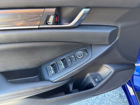 Used 2019 Honda Accord Sport image 15