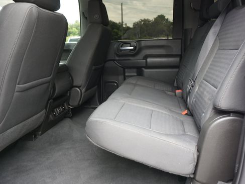 Used 2022 Chevrolet Silverado 2500 LT w/ Convenience Package image 16