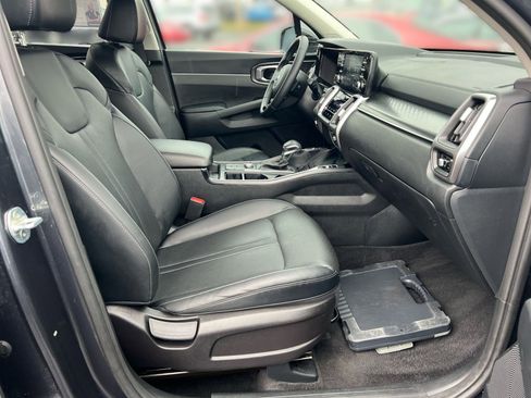 Used 2021 Kia Sorento S w/ Panoramic Sunroof Package image 26