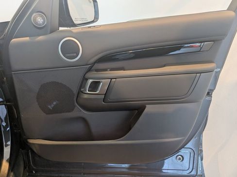 New 2026 Land Rover Discovery S image 30