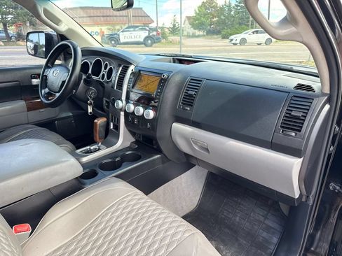 Used 2011 Toyota Tundra Limited w/ Memory Pkg AWD/4WD image 20