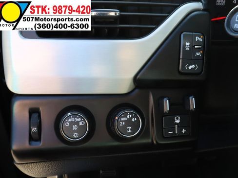 Used 2016 GMC Yukon SLT w/ Open Road Package AWD/4WD image 14