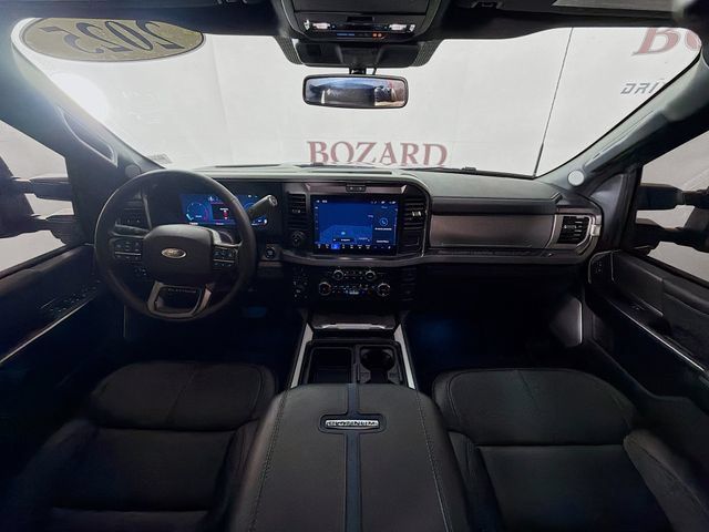 Used 2025 Ford F250 Platinum AWD/4WD image 31