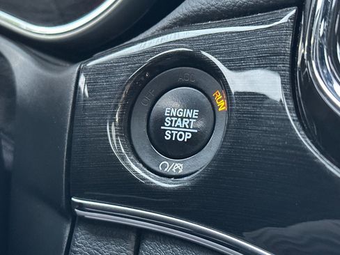 Used 2021 Jeep Grand Cherokee Trailhawk image 32