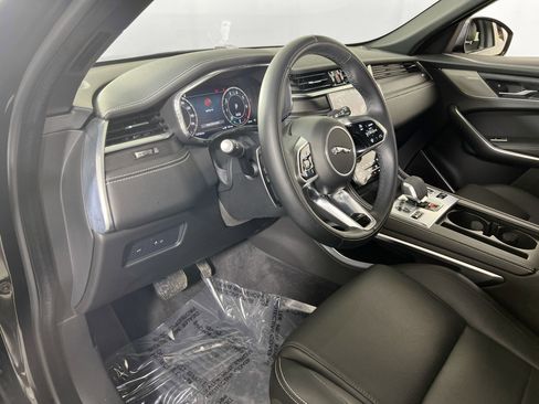 Used 2025 Jaguar F-PACE R-Dynamic S AWD/4WD image 9