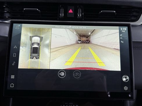 Used 2023 Jaguar F-PACE SVR image 38