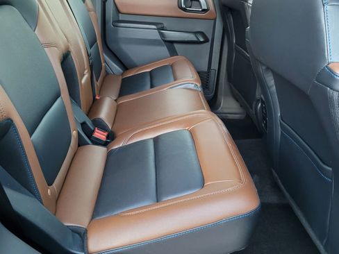 Used 2024 Ford Bronco Outer Banks image 18