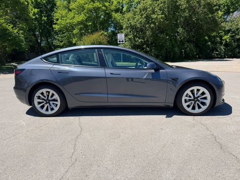 Used 2022 Tesla Model 3 Long Range AWD/4WD image 3