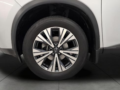Used 2023 Nissan Rogue SV w/ SV Premium B Package AWD/4WD image 9