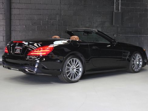 Used 2017 Mercedes-Benz SL 550 image 17
