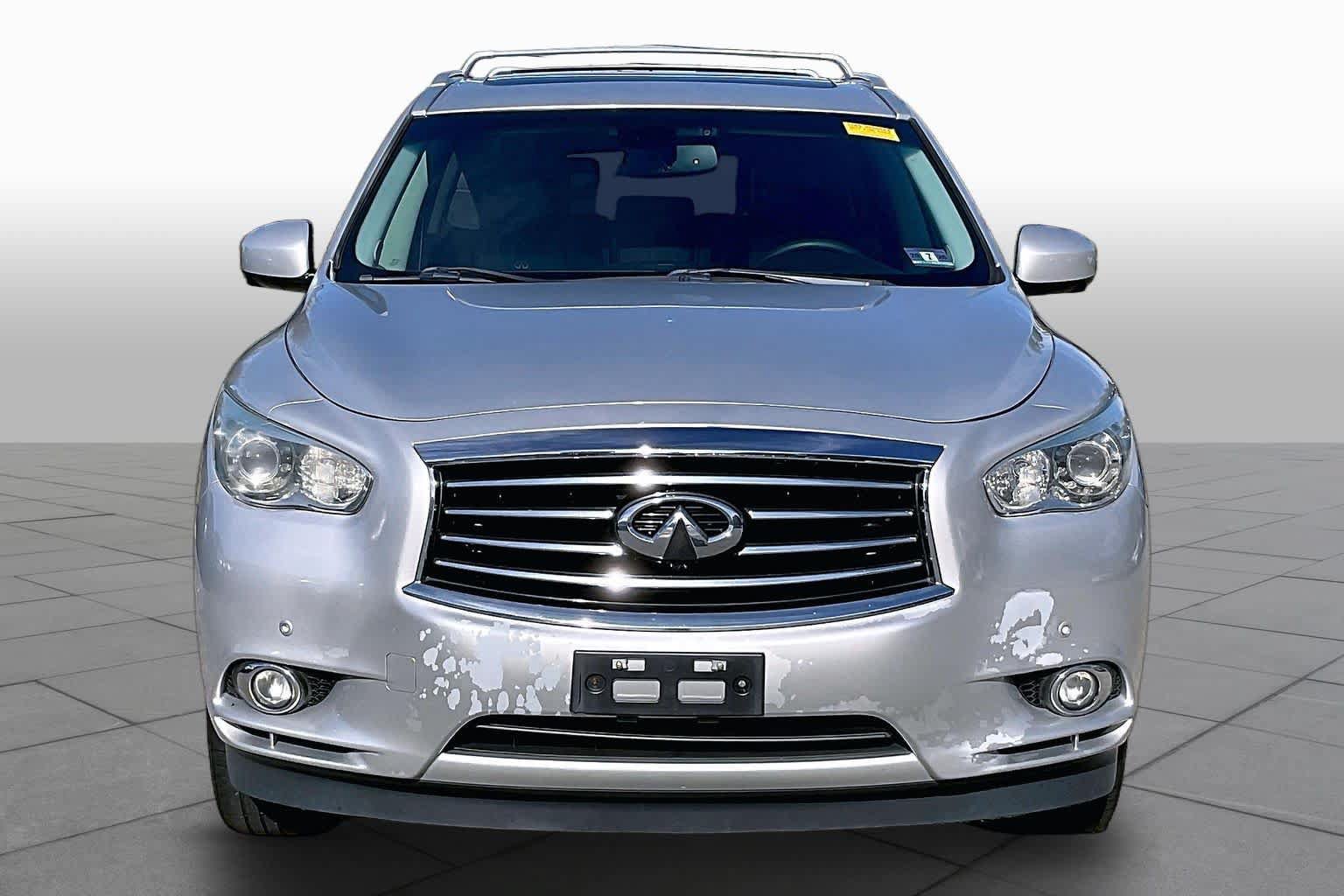 Used 2013 INFINITI JX35 AWD w/ Premium Pkg image 4