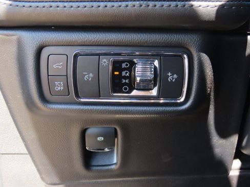 Certified 2022 Lincoln Nautilus FWD image 24