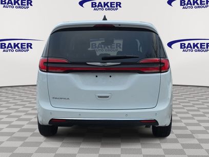 Used 2023 Chrysler Pacifica Touring-L