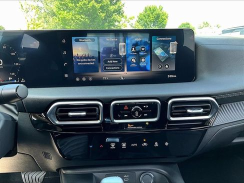 New 2026 Nissan Sentra SV w/ Floor Mat Package FWD image 22
