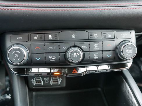 Used 2023 Dodge Durango GT image 24