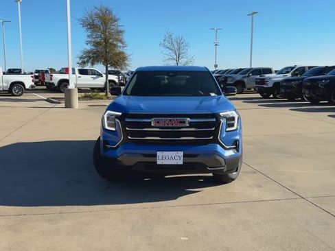 New 2026 GMC Terrain Elevation w/ Technology Package II FWD image 3