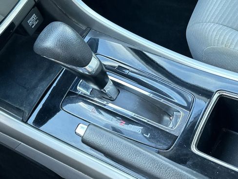 Used 2016 Honda Accord LX image 21