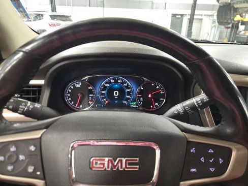 Used 2019 GMC Acadia Denali w/ Technology Package AWD/4WD image 17