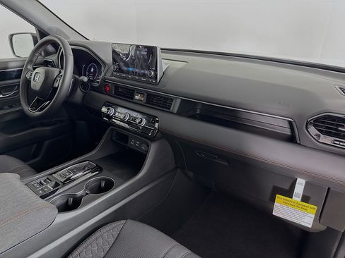 New 2025 Honda Pilot Sport image 35