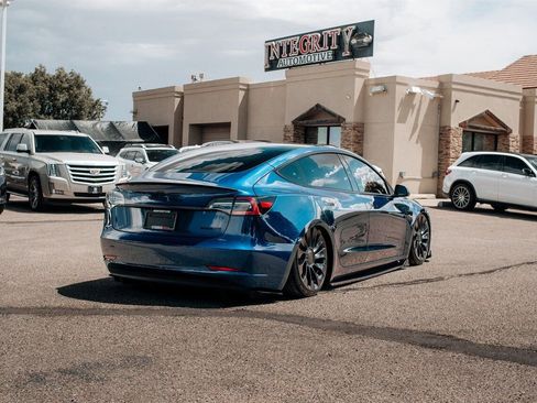 Used 2022 Tesla Model 3 Performance AWD/4WD image 7