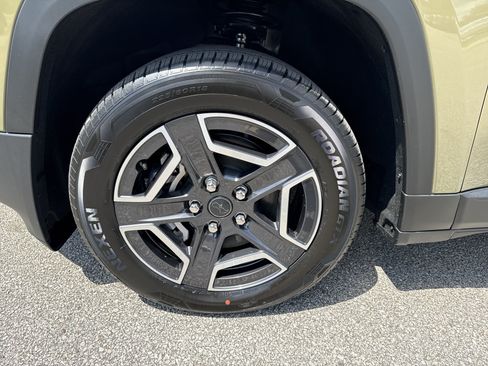 New 2026 Jeep Cherokee Laredo AWD/4WD image 12