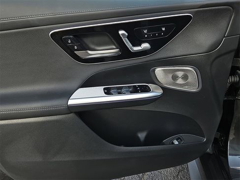 Certified 2025 Mercedes-Benz GLC 300 4MATIC image 19