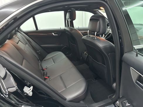 Used 2012 Mercedes-Benz C 250 Sedan image 23