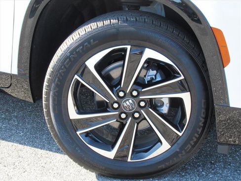 Used 2025 Buick Enclave Sport Touring image 7