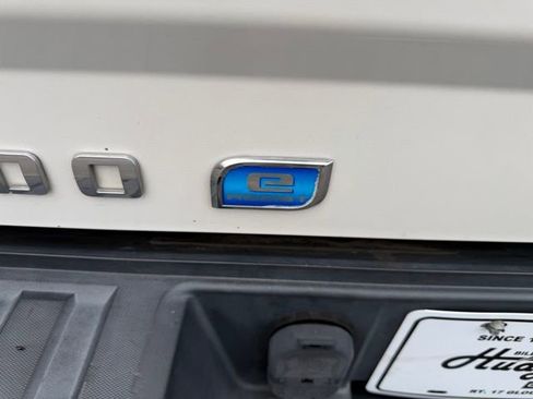 Used 2018 Chevrolet Silverado 1500 LT w/ LT Eassist Package image 10