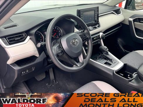 Used 2022 Toyota RAV4 XLE image 18