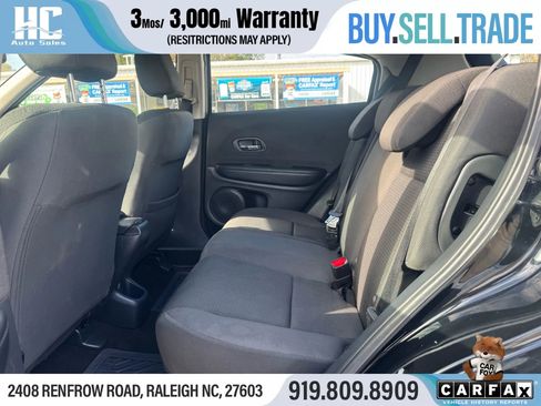 Used 2022 Honda HR-V LX image 14