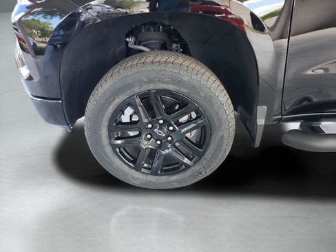 Used 2023 Chevrolet Silverado 1500 Custom Trail Boss AWD/4WD image 26