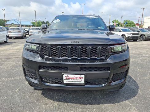 Used 2023 Jeep Grand Cherokee L Laredo AWD/4WD image 4