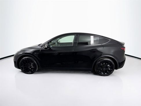 Used 2021 Tesla Model Y Long Range image 14
