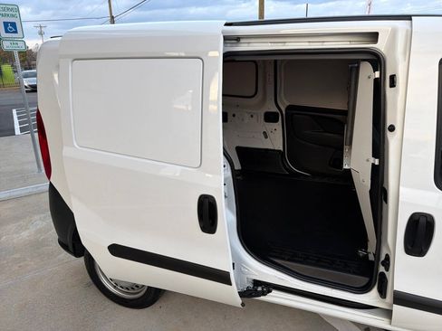 Used 2020 RAM ProMaster City Tradesman FWD image 17