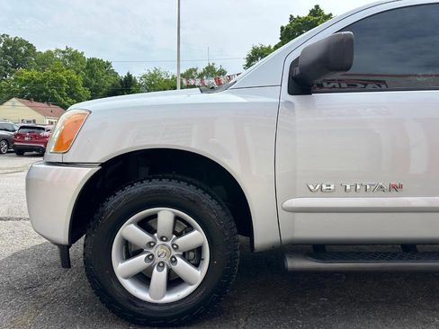 Used 2013 Nissan Titan SV AWD/4WD image 11