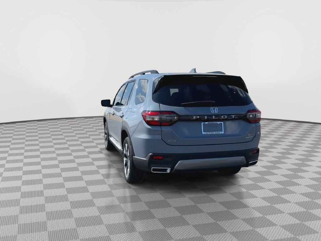 New 2026 Honda Pilot Touring image 7