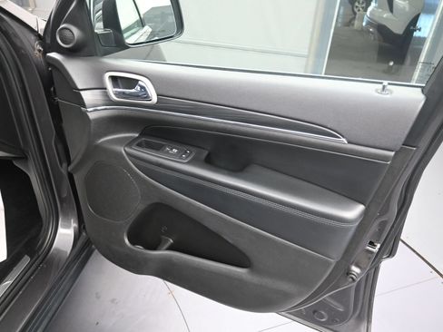 Used 2019 Jeep Grand Cherokee Limited AWD/4WD image 40