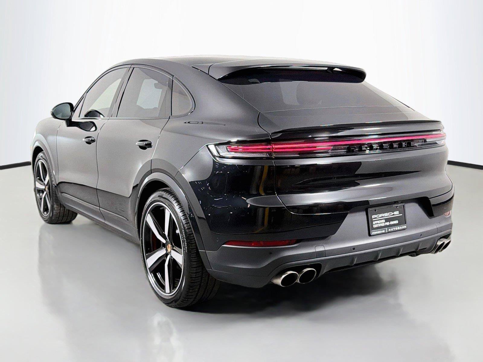 Certified 2025 Porsche Cayenne S AWD/4WD image 3