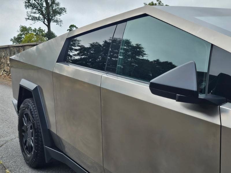 Used 2024 Tesla Cybertruck AWD Crew Cab image 21