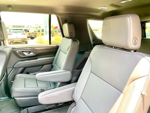 Used 2024 Chevrolet Tahoe LT RWD image 18