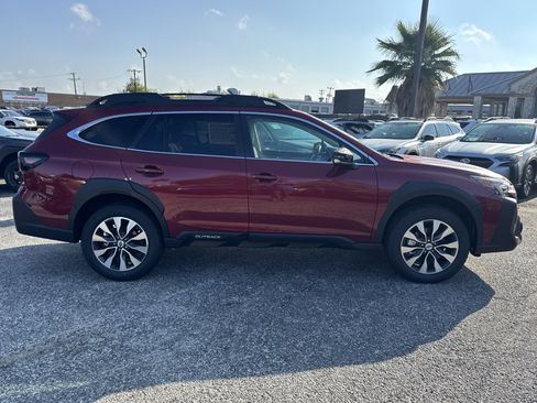 New 2025 Subaru Outback Limited image 2