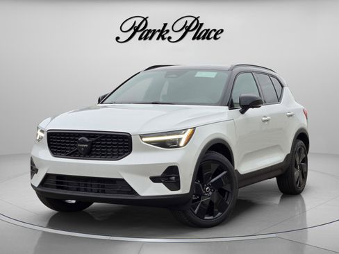 New 2026 Volvo XC40 B5 Ultra w/ Protection Package Premier AWD/4WD image 1