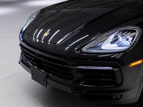 Certified 2023 Porsche Cayenne image 33