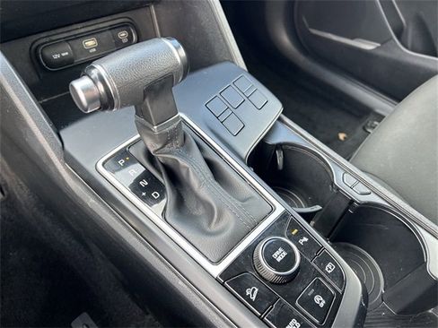 Used 2023 Kia Sportage LX image 18