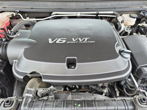 Used 2022 Chevrolet Colorado W/T w/ Custom Special Edition AWD/4WD image 30