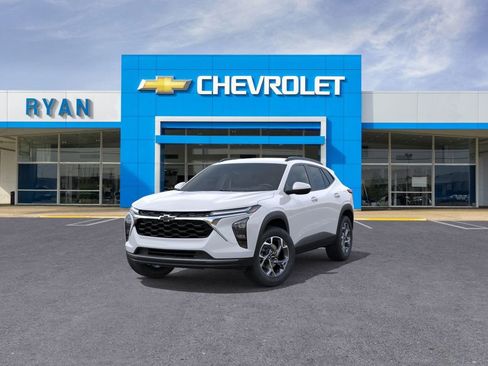 New 2026 Chevrolet Trax LT w/ Driver Confidence Package image 8