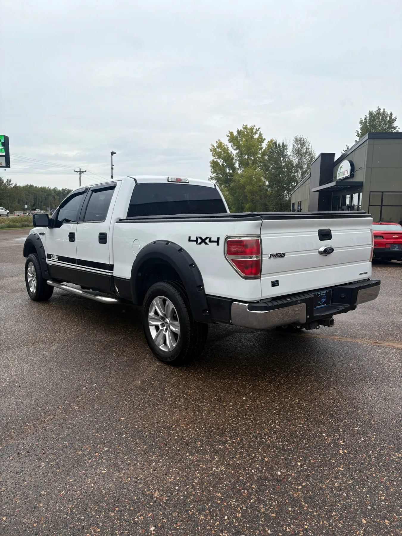 Used 2014 Ford F150 XLT w/ Equipment Group 301A Mid AWD/4WD image 9