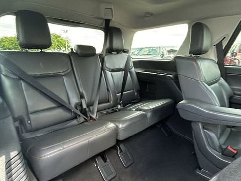 Certified 2025 Ford Expedition Active AWD/4WD image 14